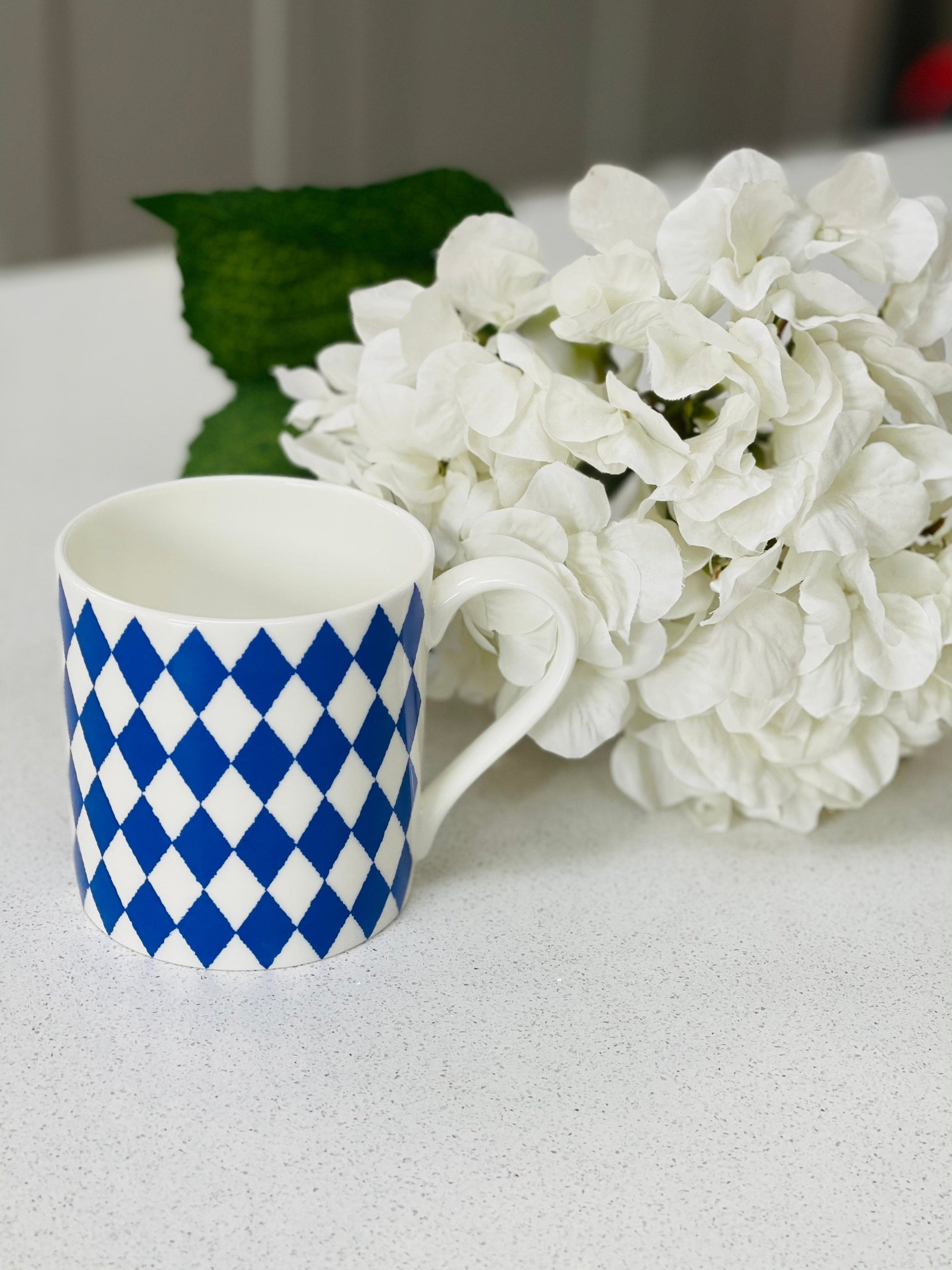 Set of 6 Fine Bone China Harlequin Wraparound Design Mugs In Blue