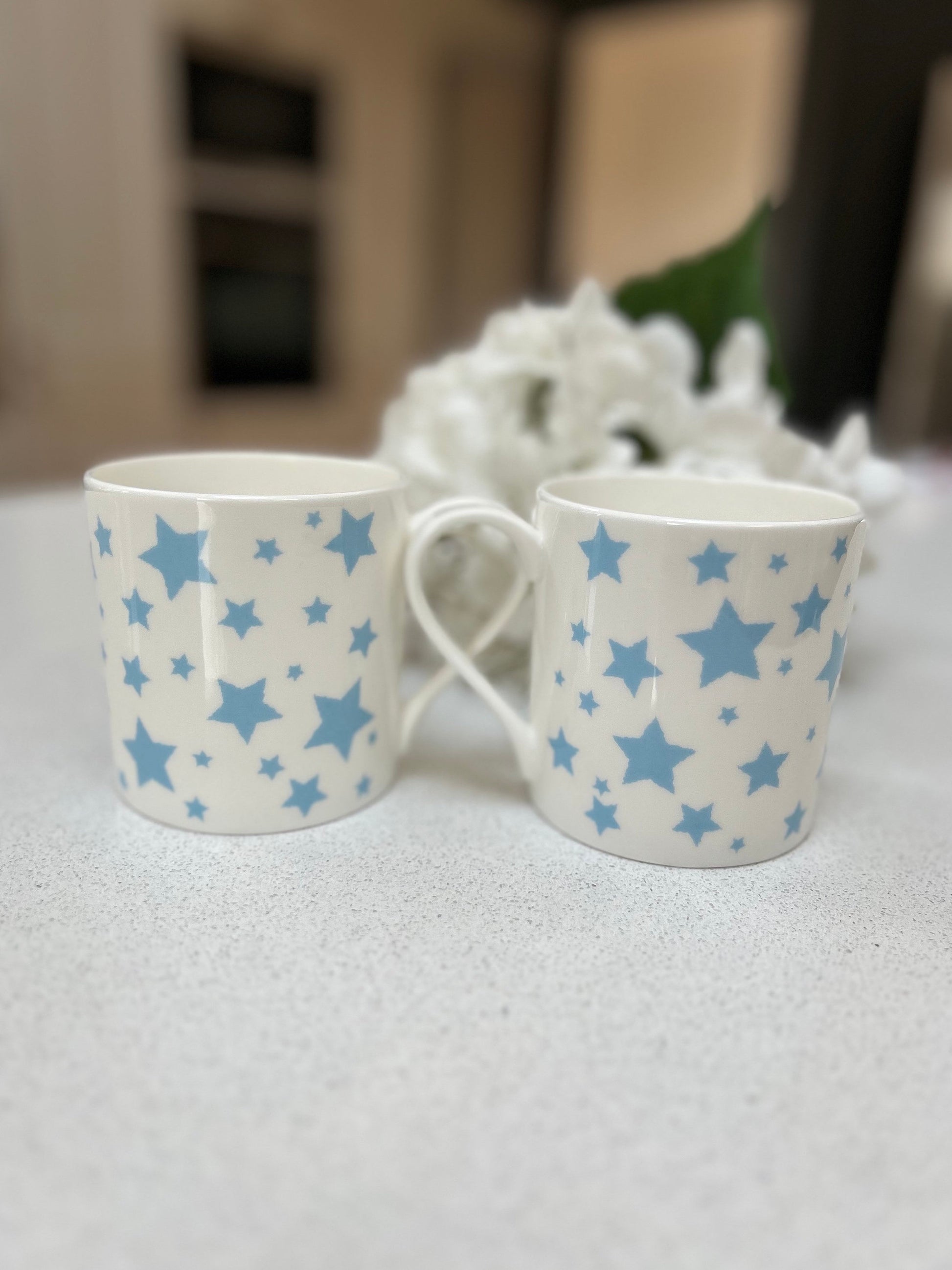 Fine Bone China 12oz 6 Mug Set with a Wraparound Light Blue Star Design