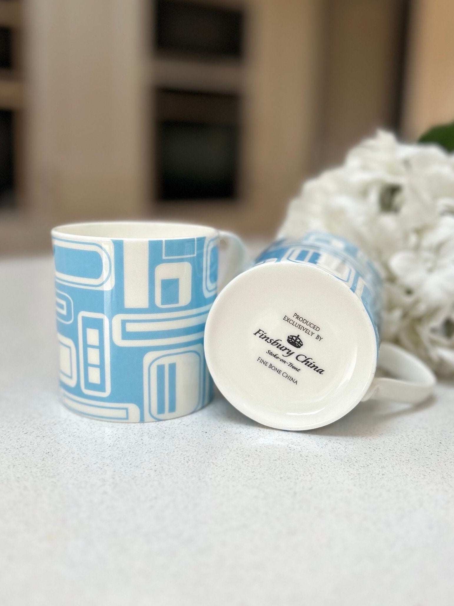 Set of 6 12oz Fine Bone China 60’s Inspired Retro Design Light Blue Mugs