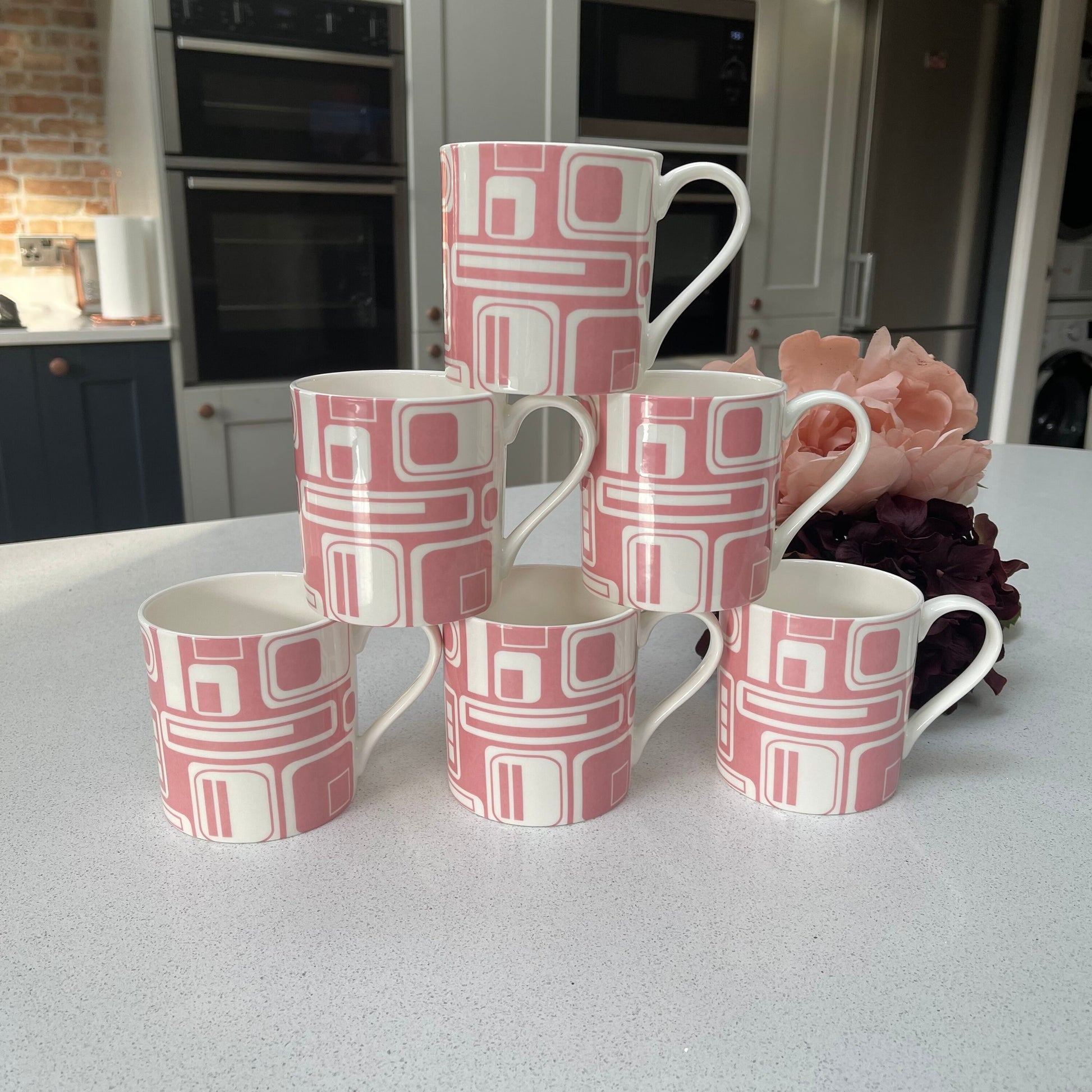 Set of 6 Fine Bone China 12oz retro pink and white mugs