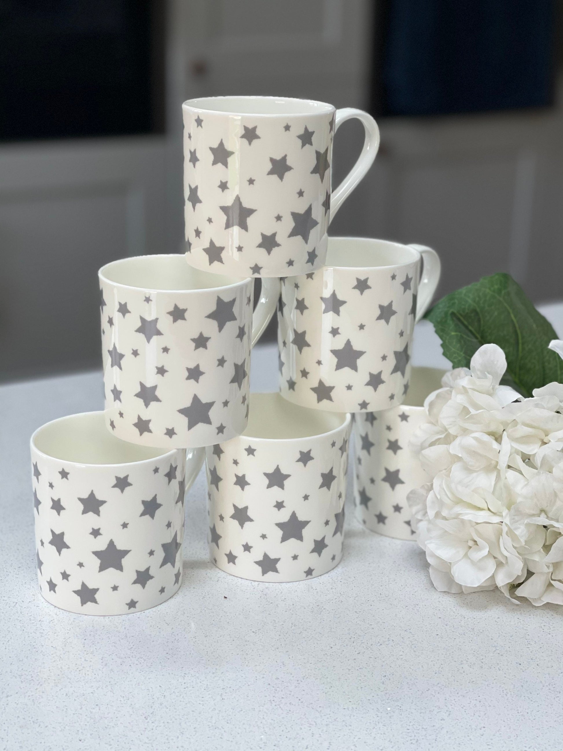 Fine Bone China 12oz 6 Mug Set with a wraparound grey star design