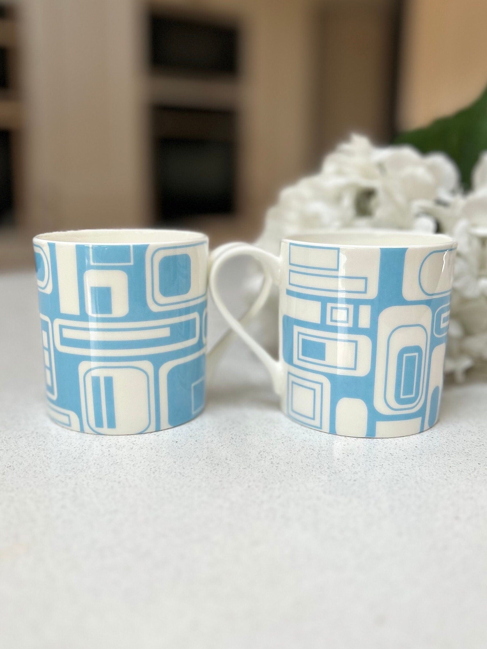 Set of 6 12oz Fine Bone China 60’s Inspired Retro Design Light Blue Mugs