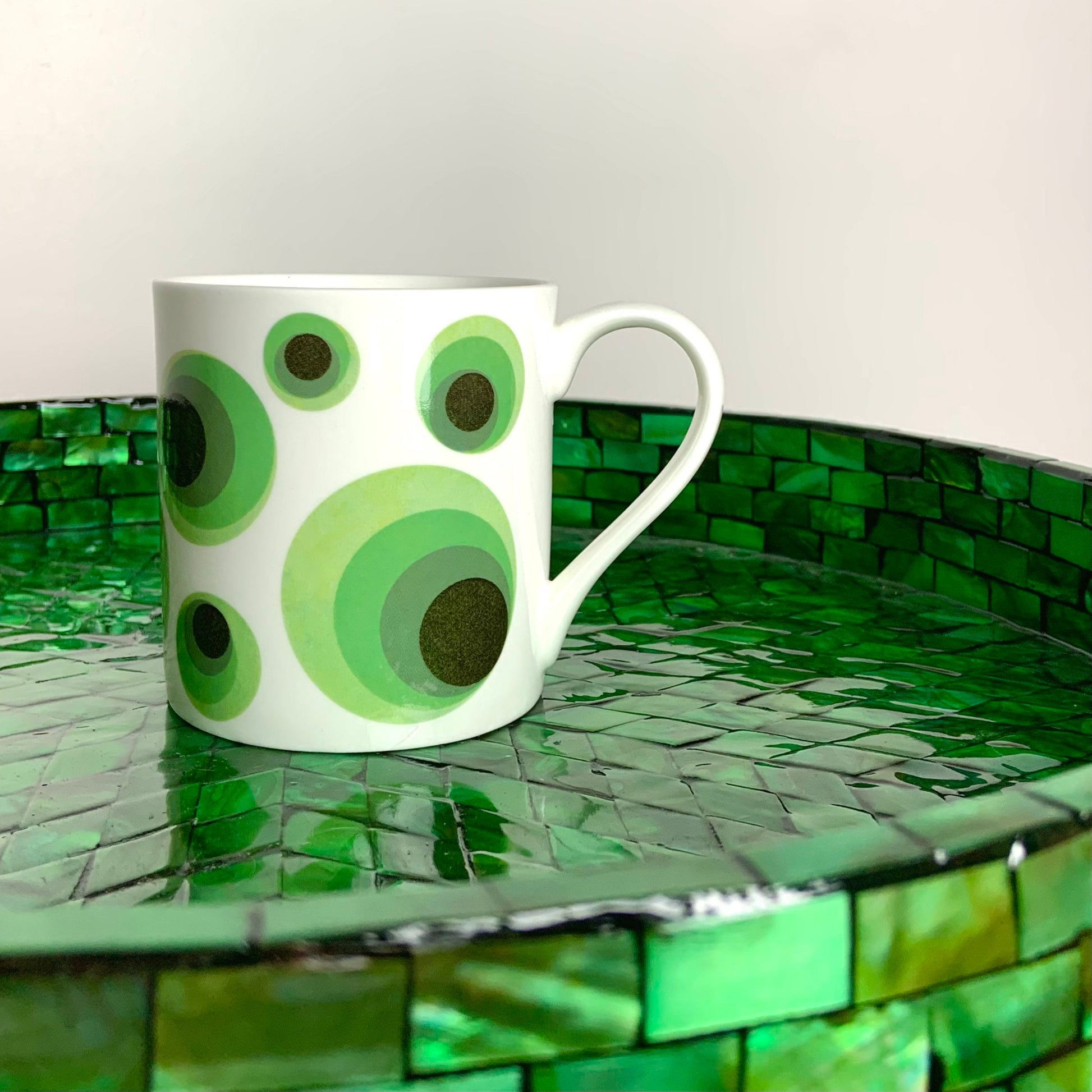 Set of 6 Fine Bone China 12oz Mug Set in Green and Black in a 60s design